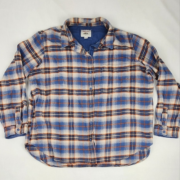 American Eagle Outfitters Tops - American Eagle Heavyweight Button Flannel Style Top.